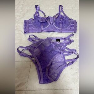 Torrid  bra size 2 tanga panty size 2 selling brand new.